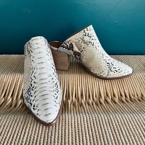 Tatum Natural Multi Snake Pointed Toe Mules